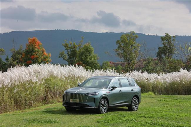 ：舒适为王的时代红旗HS6凭啥脱颖而出澳门新葡京20万级中大型新能源suv(图4)