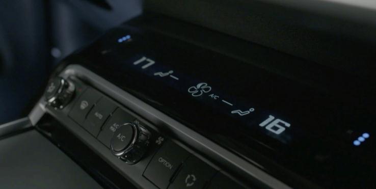 特的极致天窗工艺新葡京遇见伟巴斯(图5)