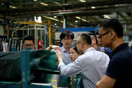 特的极致天窗工艺新葡京遇见伟巴斯(图10)